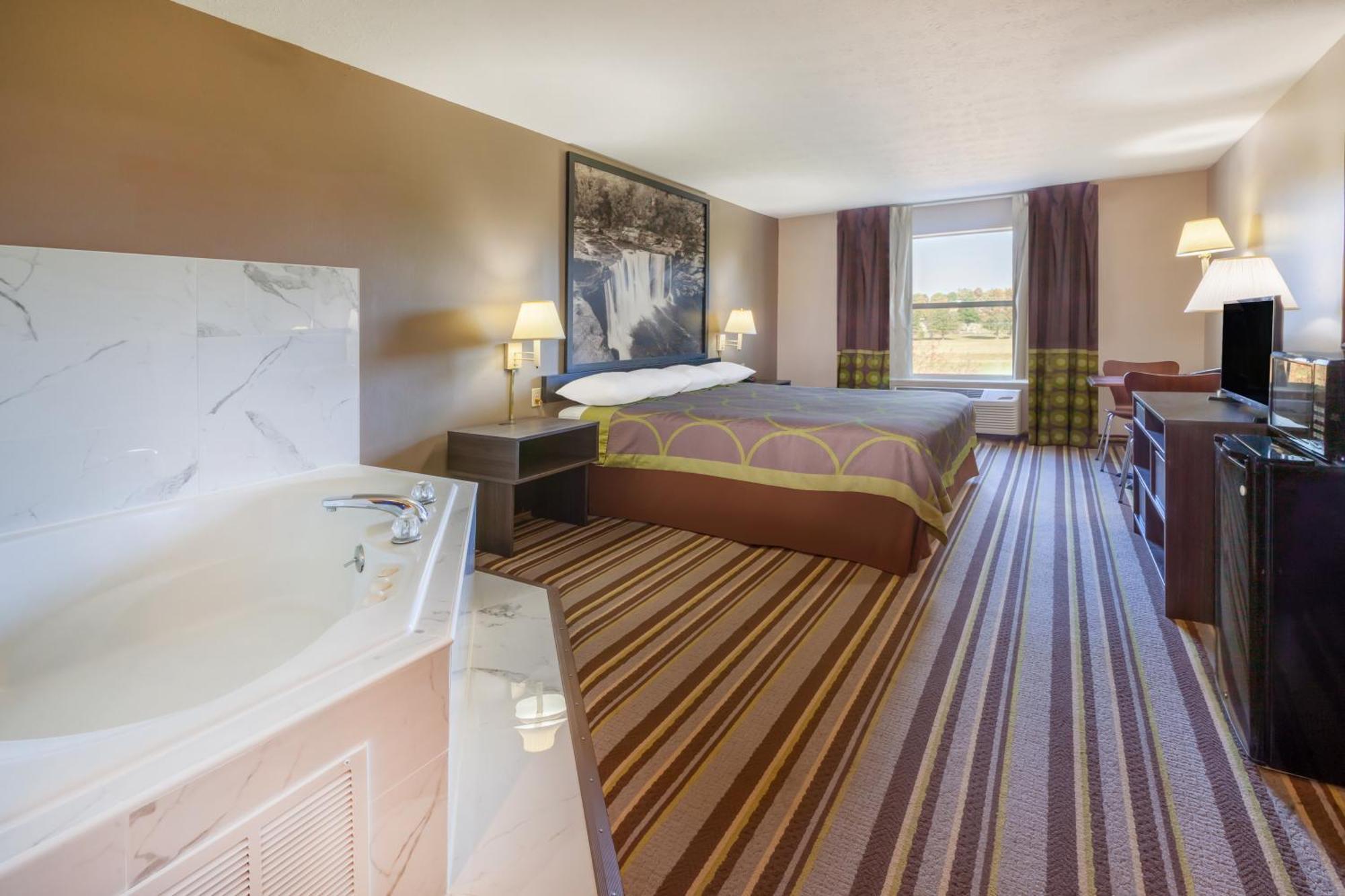 Super 8 By Wyndham La Grange Ky Otel Dış mekan fotoğraf